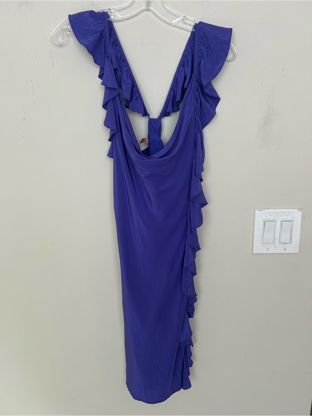 Ali Ro Ruffle V-Back silk Dress in Royal Purple.  Size 4